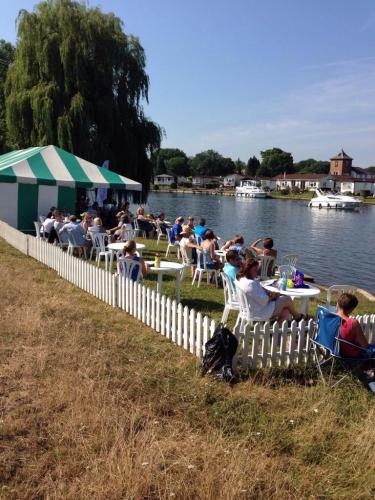 Bar and Food Enclosure at Staines Regatta